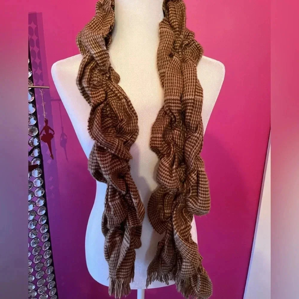 Chaps scarf
